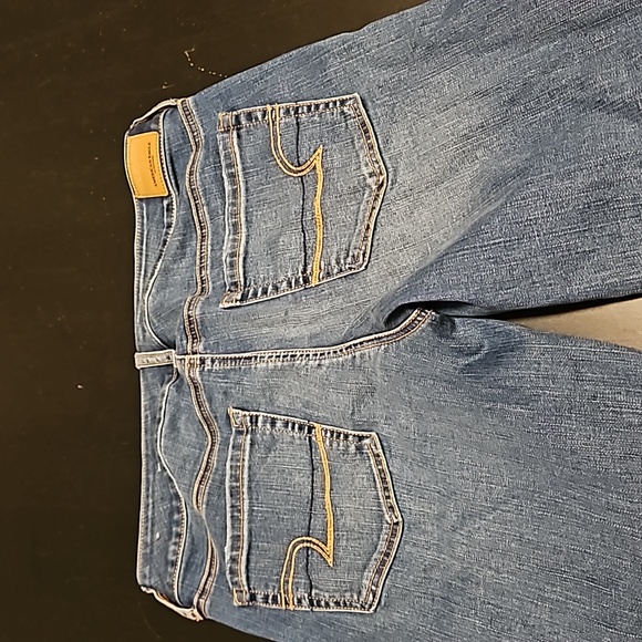 American eagle favorite boyfriend jeans - Picture 5 of 8